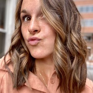 Meet your Posher, Brooke